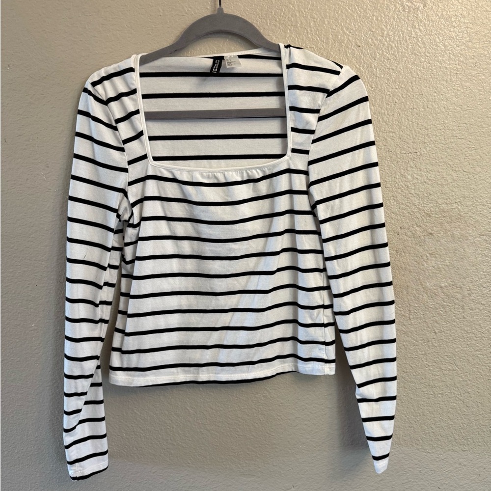 H&M Black and White Striped Long Sleeve Blouse